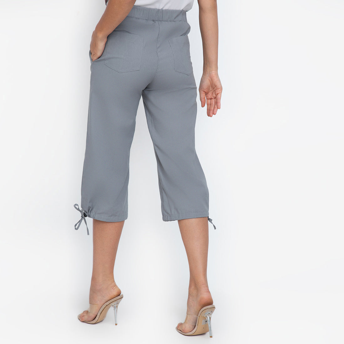 Pauline 3/4 Trousers in Grey