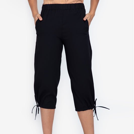 Pauline 3/4 Trousers in Black